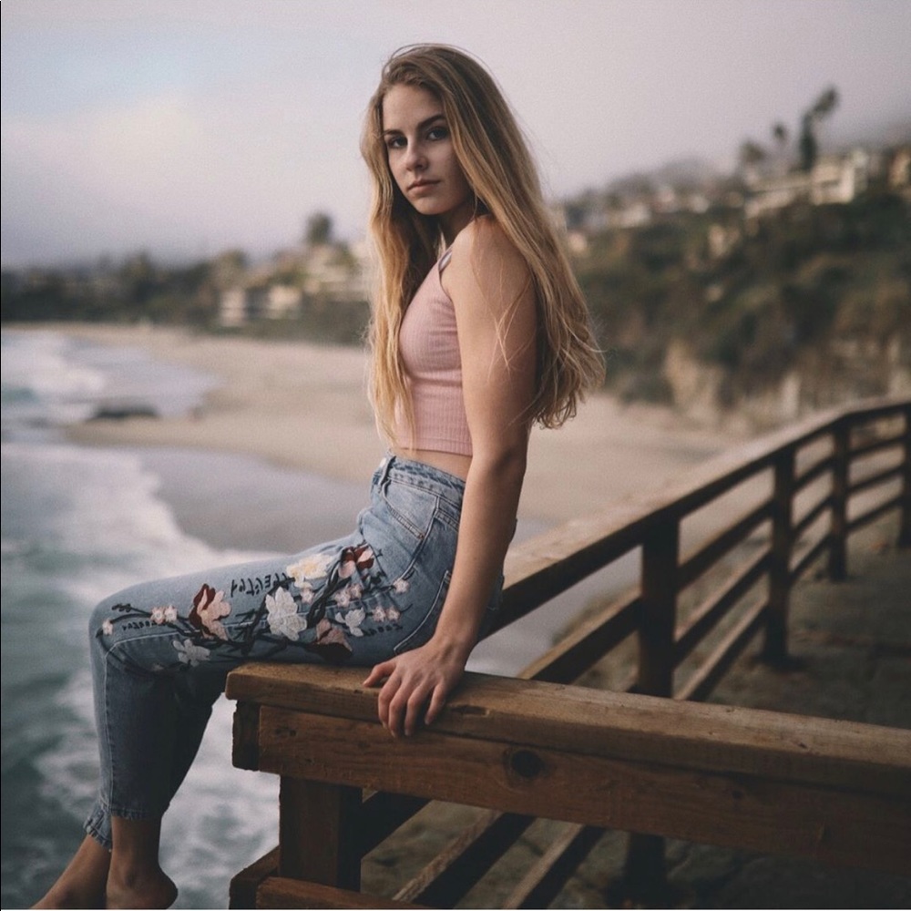Floral embroidered mom jeans